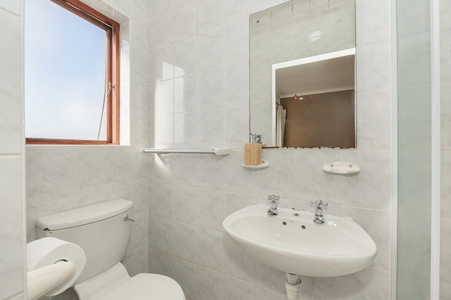 2 Bedroom Property for Sale in Southfield Western Cape